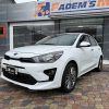 kia-rio-5-rio-ex-ac-aire-acondicionado-1.4-tm-manual-auto-hatchback-blanco-2022-r17-full-mandos-de-audio-al-volante-6-velocidades-halogenos-4-vidrios-y-retrovisores-electricos-4-frenos-de-disco-faros-led-con-regulador-de-altura-pantalla-camara-de-retro-retrovisores-electricos-con-direccionales-aleron-control-de-estabilidad