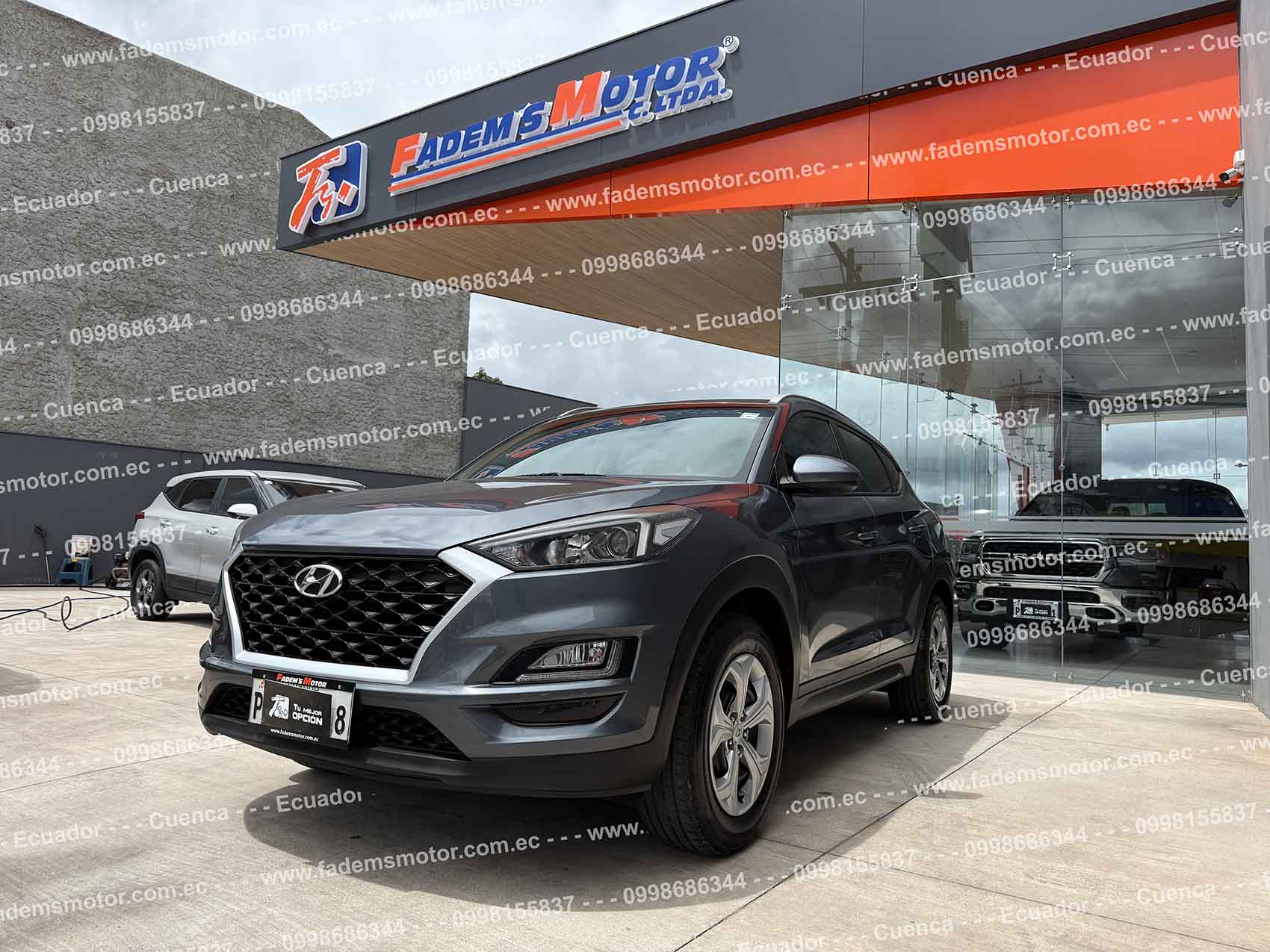 hyundai-tucson-tl-suv-4x2-gasolina-todo-terreno-tm-manual-plomo-2019-coreano-parrilla-halogenos-faros-led-con-regulador-de-altura-6-velocidades-pantalla-camara-de-retro-mandos-de-audio-al-volante-4-vidrios-y-retrovisores-electricos-4-frenos-de-disco-ventilados-abs-airbags-aire-acondicionado-bizona-aleron