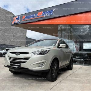 suv-todo-terreno-4x2-gasolina-manual-tm-6-velocidades-hyundai-tucson-ix-full-ac-aire-acondicionado-2015-coreano-mandos-de-audio-al-volante-halogenos-neblineros-audio-bluetooth-retrovisores-electricos-con-direccionales-4-vidrios-y-retrovisores-electricos-4-frenos-de-disco-abs-airbags-aros-deportivos-hyundai-parrilla-aleron-sensores-de-parqueo-faros-led-luces-diurnas-unico-dueno