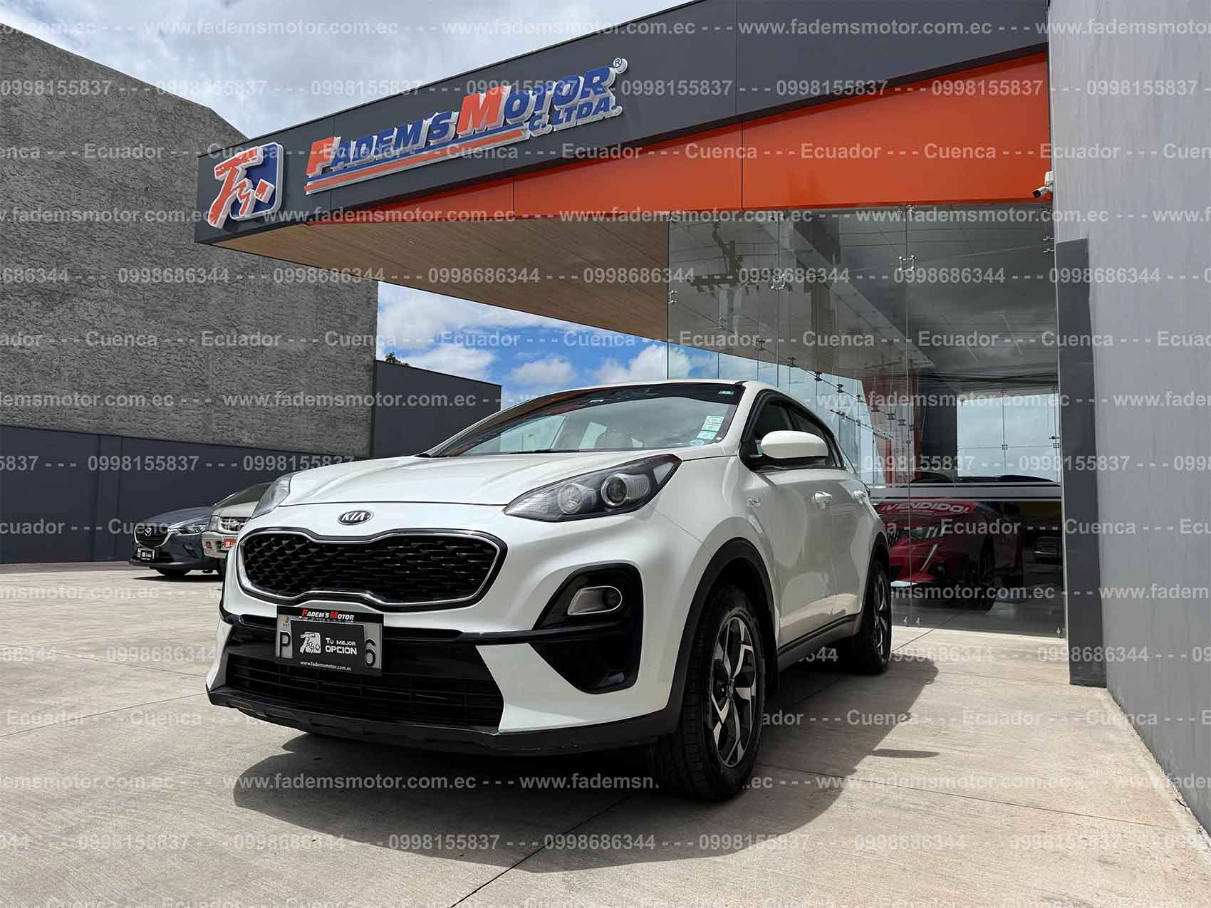 suv-todo-terreno-gasolina-4x2-tm-manual-kia-sportage-r-gti-r-2.0-blanco-2020-full-aros-deportivos-kia-halogenos-neblineros-pantalla-camara-de-retro-sensores-de-parqueo-faros-led-aleron-mandos-de-audio-al-volante-4-vidrios-y-retrovisores-electricos-4-frenos-de-disco-abs-abs-6-velocidades-aire-acondicionado-airbags-control-de-descenso-alarma-bloqueo-central-llave-original-kia-tipo-navaja