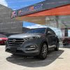 suv-todo-terreno-gasolina-4x2-tm-manual-6-velocidades-hyundai-tucson-tl-2017-plomo-full-parrilla-aros-deportivos-hyundai-retrovisores-abatibles-con-direccionales-4-vidrios-y-retrovisores-electricos-halogenos-neblineros-faros-led-regulador-de-altura-sensores-de-parqueo-aleron-pantalla-camara-de-retro-mandos-de-audio-al-volante-aire-acondicionado-airbags-llave-tipo-navaja-usb-aux-audio-bluetooth-modos-de-manejo