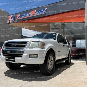 ford-explorer-xlt-4x2-ta-automatica-2008-4.0-blanco-placa-azuay-full-4-vidrios-retrovisores-electricos-halogenos-neblineros-aros-deportivos-ford-3-filas-asientos-gasolina-suv-parrilla-todo-terreno-sensores-de-parqueo-pantalla-camara-de-retro-airbags-bloqueo-central-alarma