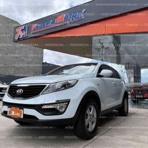 suv-todo-terreno-gasolina-kia-sportage-sl-tm-transmision-manual-2.0-6-velocidades-halogenos-neblineros-aros-deportivos-kia-faros-led-luces-diurnas-pantalla-camara-de-retro-mandos-de-audio-al-volante-audio-bluetooth-aire-acondicionado-usb-aux-4-vidrios-y-retrovisores-electricos-2-llaves-kia-originales-tipo-navaja-2019-blanco-bloqueo-central-alarma